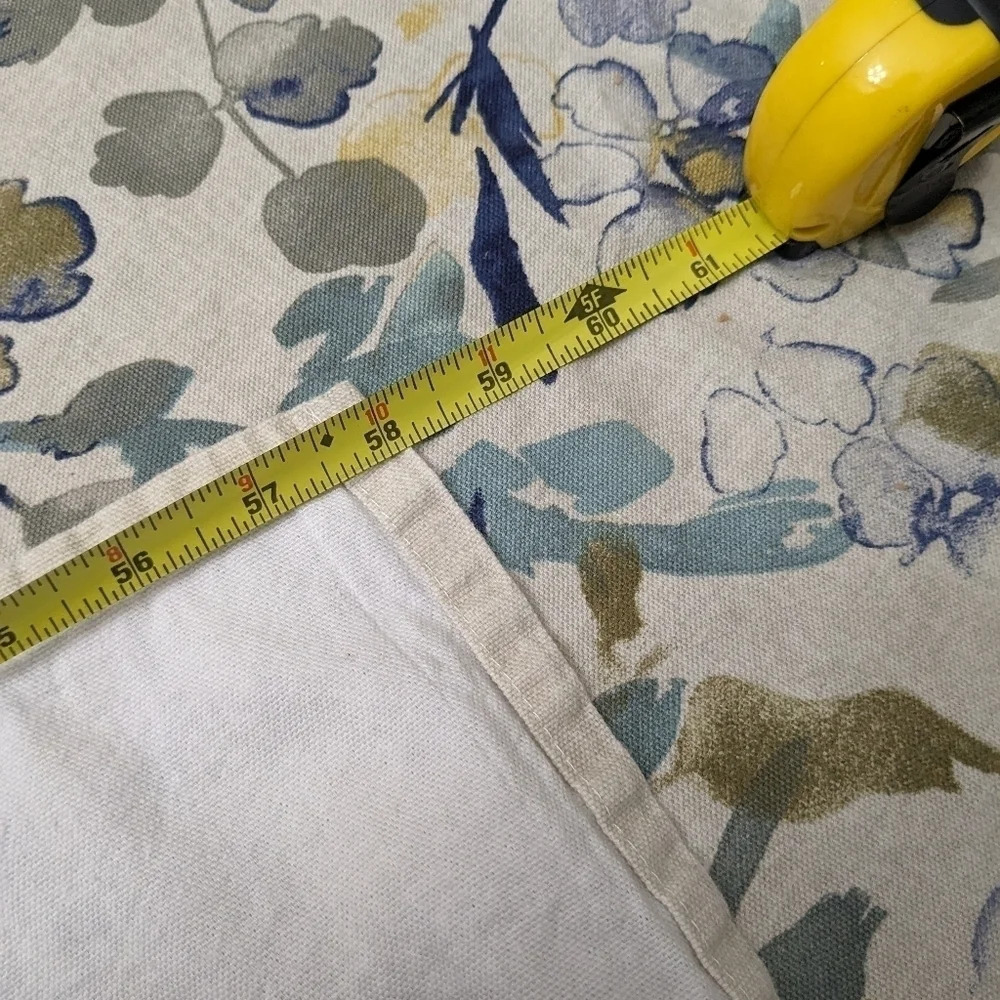 Tablecloth and napkins - Picture 5 of 6
